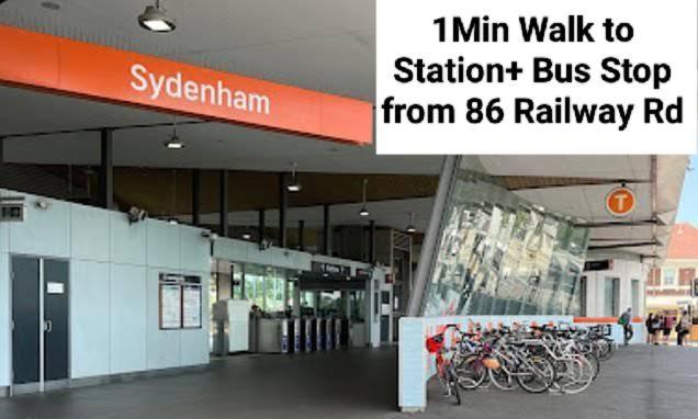 Homestay Stunning Queen 1min Walk To Station With 55 Inch Tv Sydney